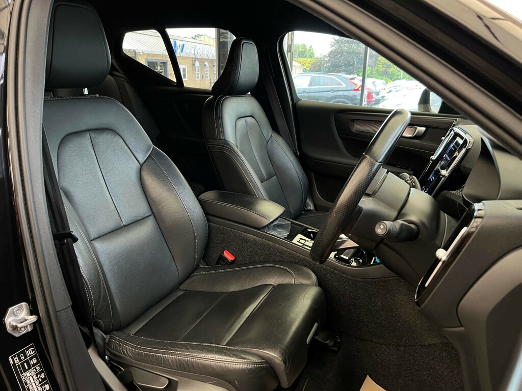 Volvo XC40 D3 R-design Silver #7