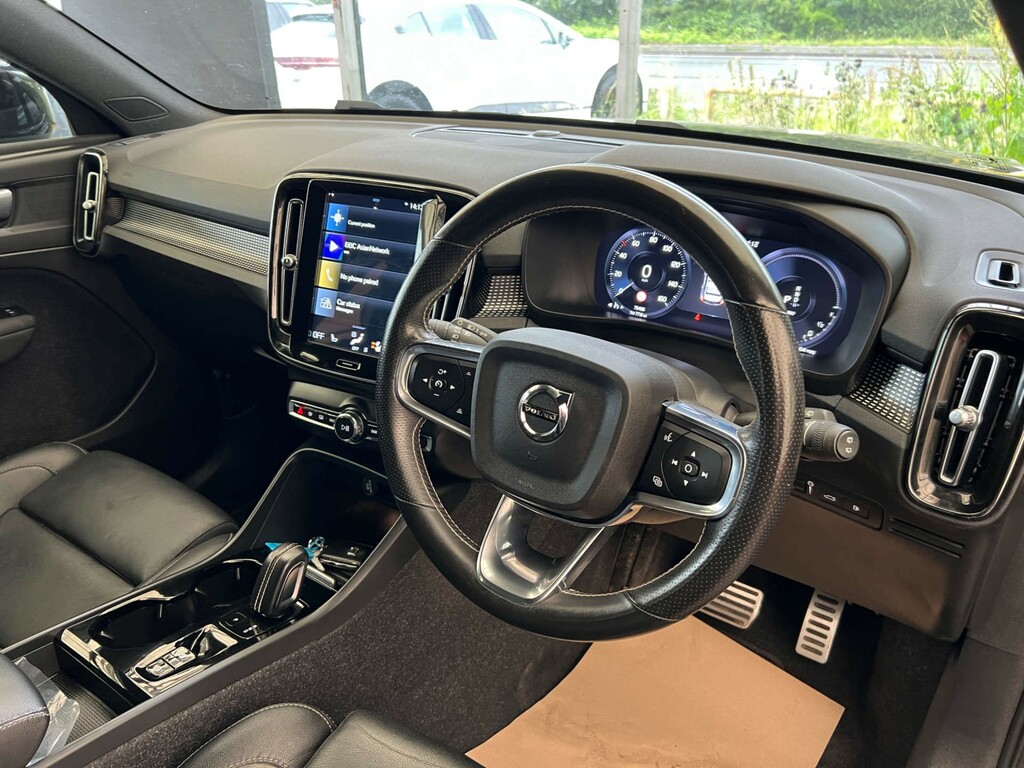 Volvo XC40 D3 R-design Silver #8