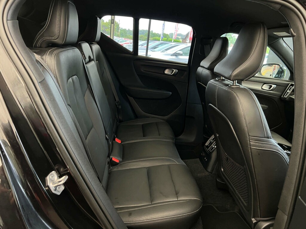Volvo XC40 D3 R-design Silver #18