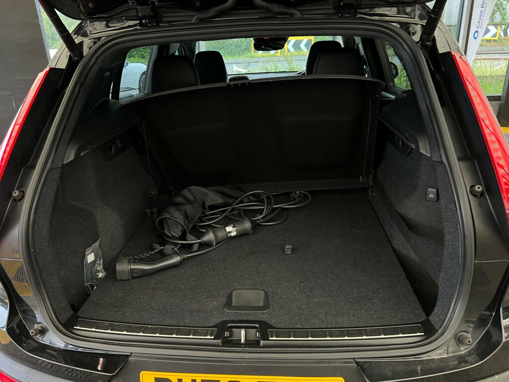 Volvo XC40 D3 R-design Silver #21