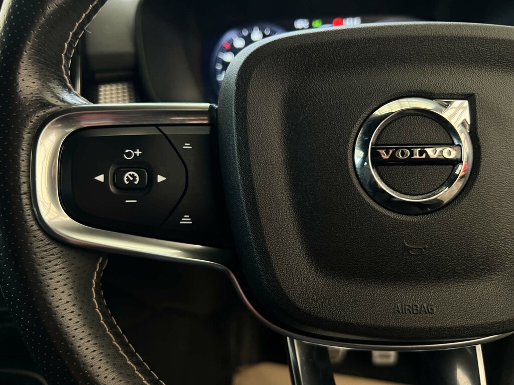 Volvo XC40 D3 R-design Silver #10