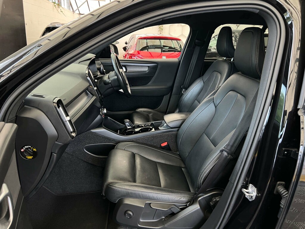 Volvo XC40 D3 R-design Silver #17