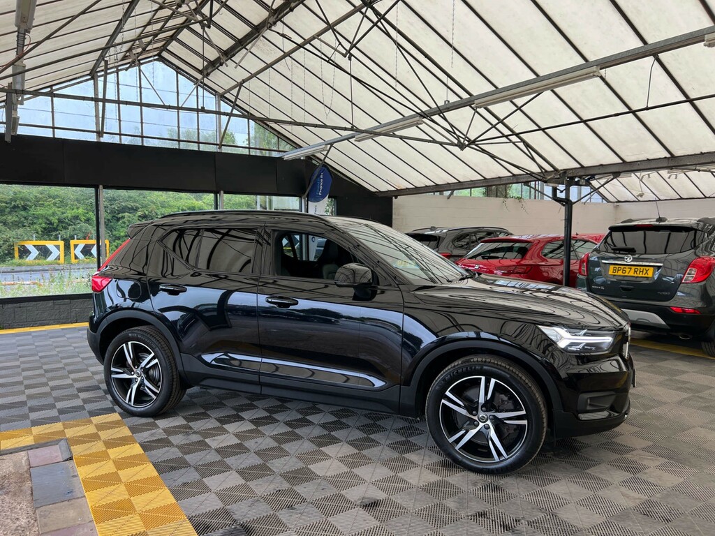Volvo XC40 D3 R-design Silver #1