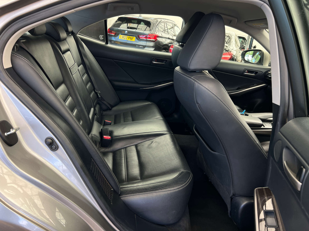 Lexus IS Saloon 2.5 300H Executive Edition E-cvt Euro 6 S Red #18