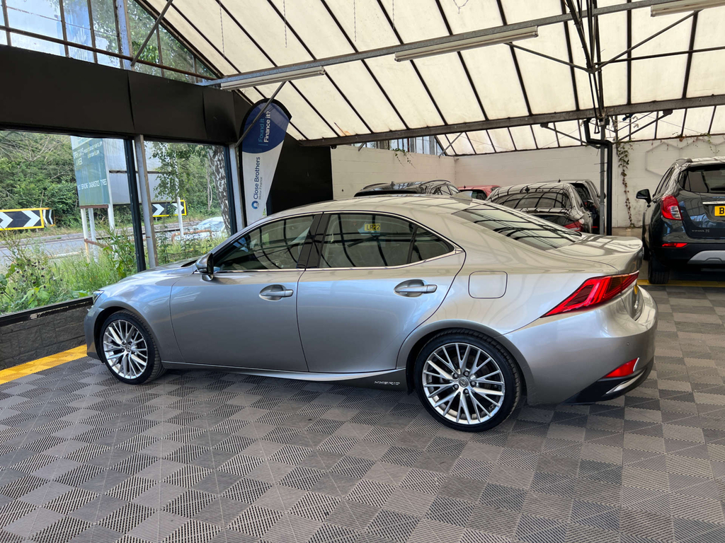 Lexus IS 300H Premier Silver #4