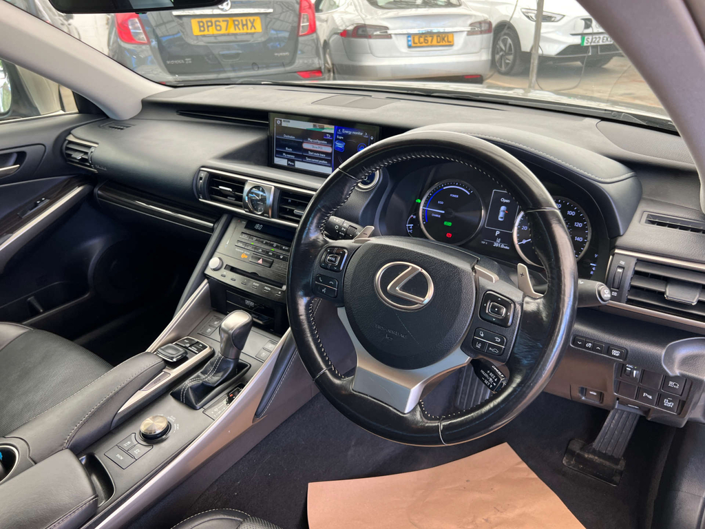 Lexus IS Saloon 2.5 300H Executive Edition E-cvt Euro 6 S Red #7