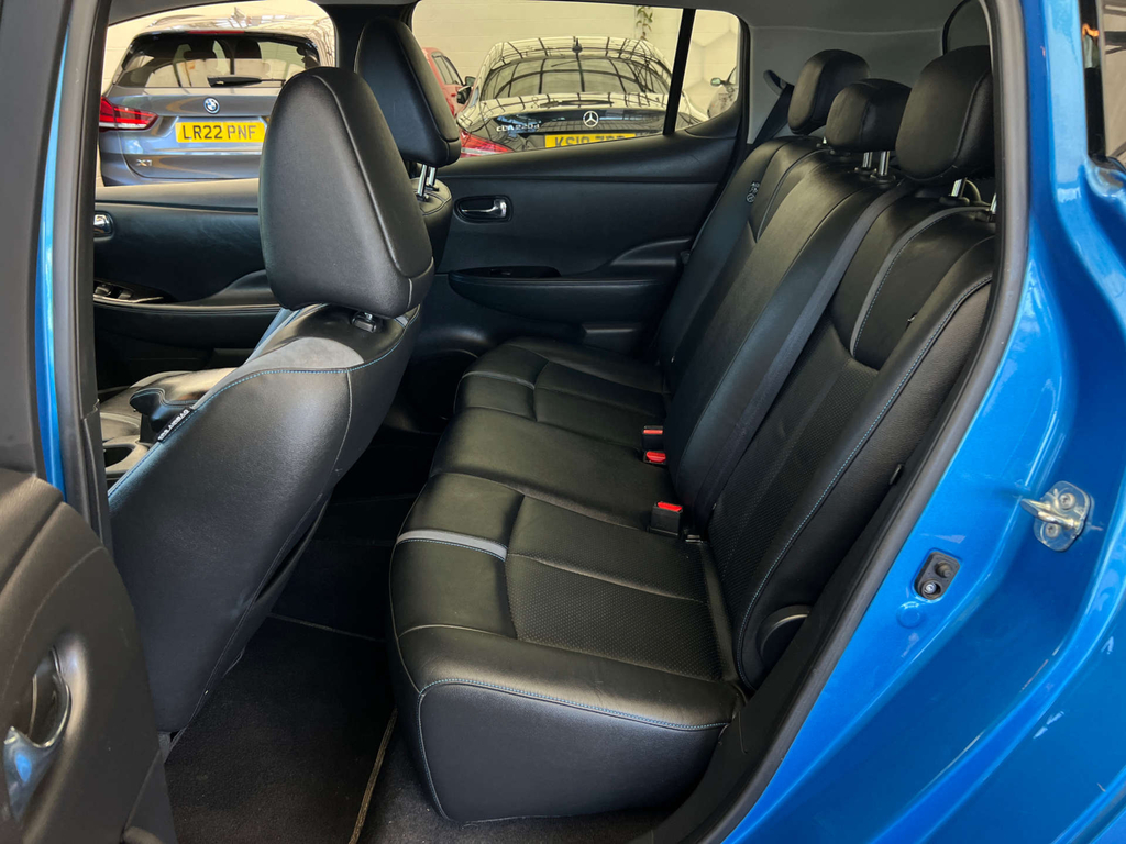 Nissan Leaf 40Kwh N-connecta White #18