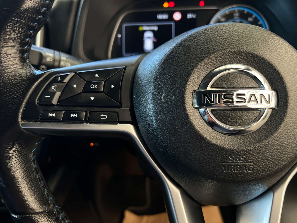 Nissan Leaf 40Kwh N-connecta White #9