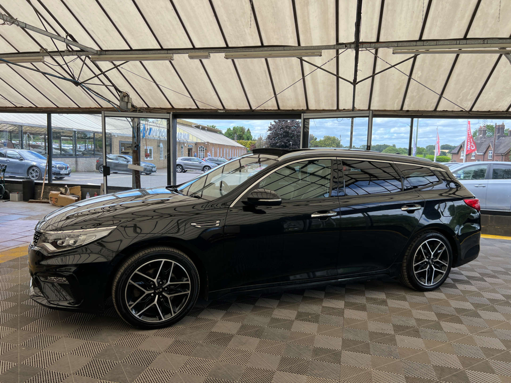 Kia Optima Estate Black #3