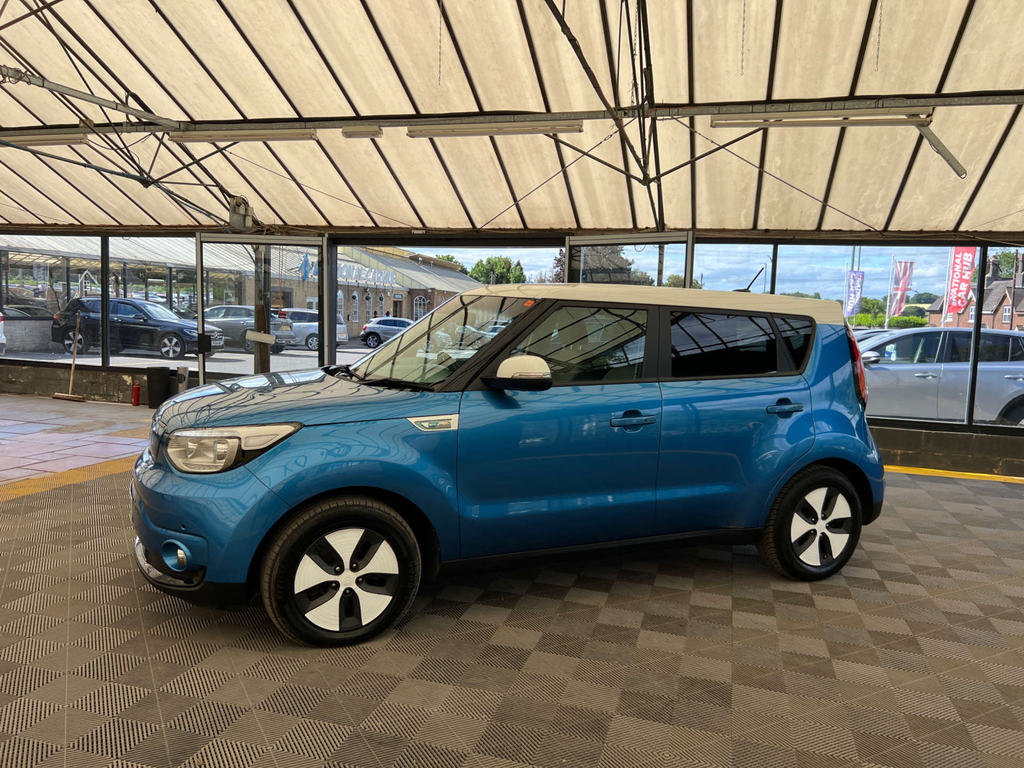 Kia Soul Ev Blue #3