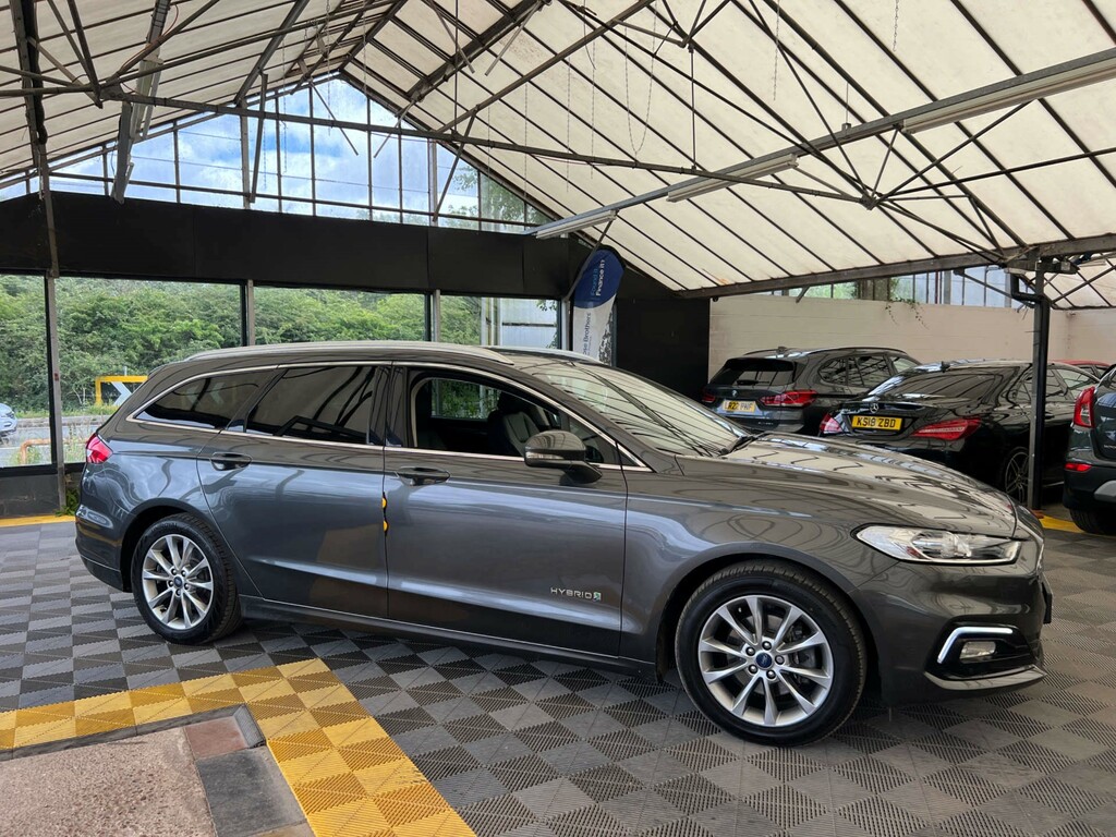 Ford Mondeo Titanium Edition Grey