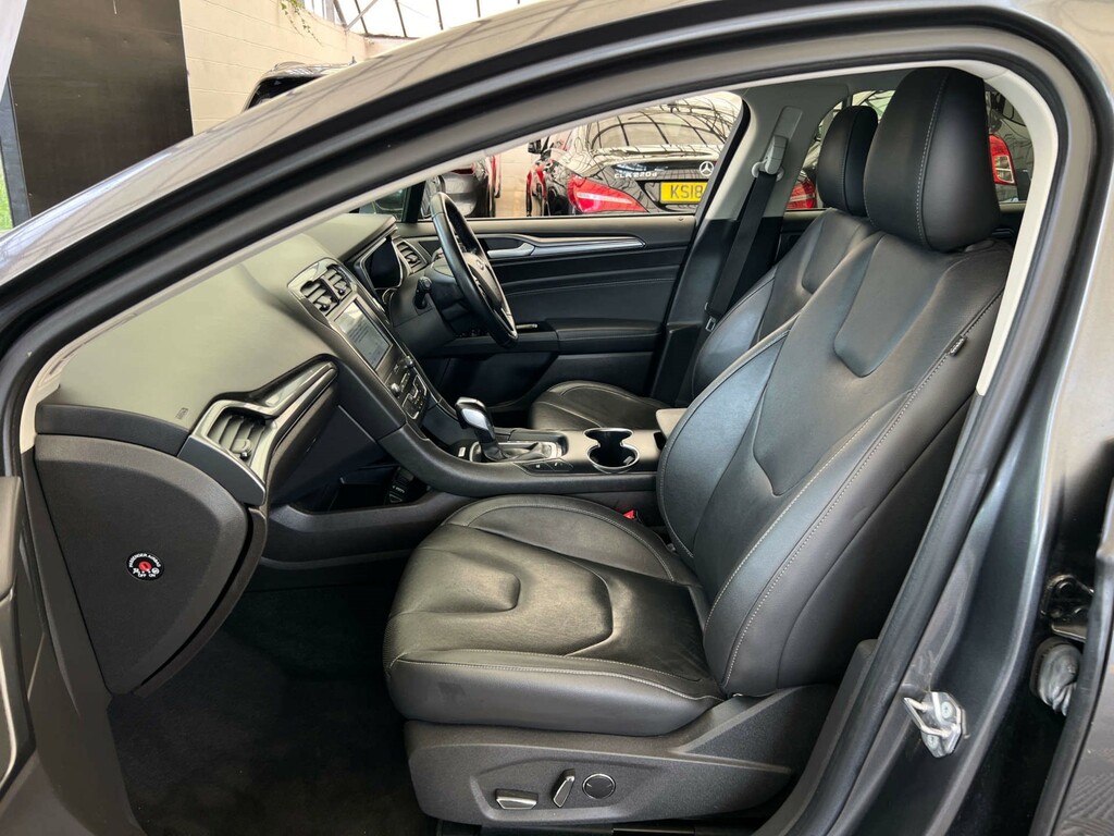 Ford Mondeo Mondeo St-line Edition Ecoblue Black #18