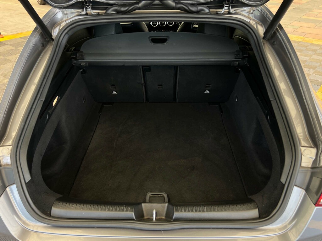 Mercedes-Benz CLA Class 200 Amg Line Premium Plus Tip Grey #21