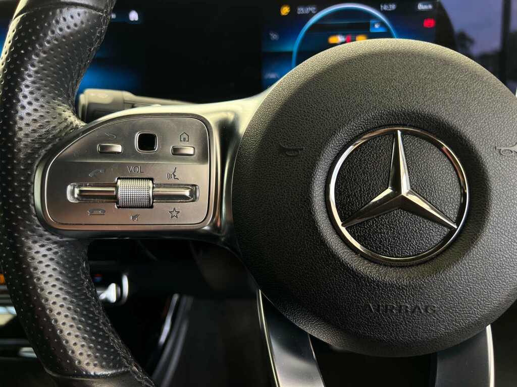 Mercedes-Benz CLA Class 200 Amg Line Premium Plus Tip Grey #9