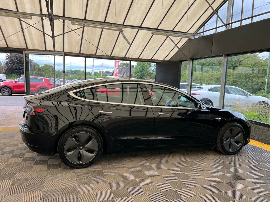 Tesla Model 3 Saloon Black #3