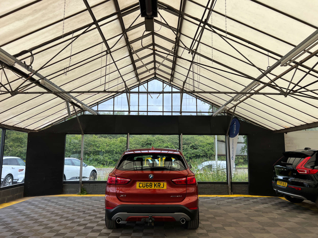 BMW X1 Suv Orange #5
