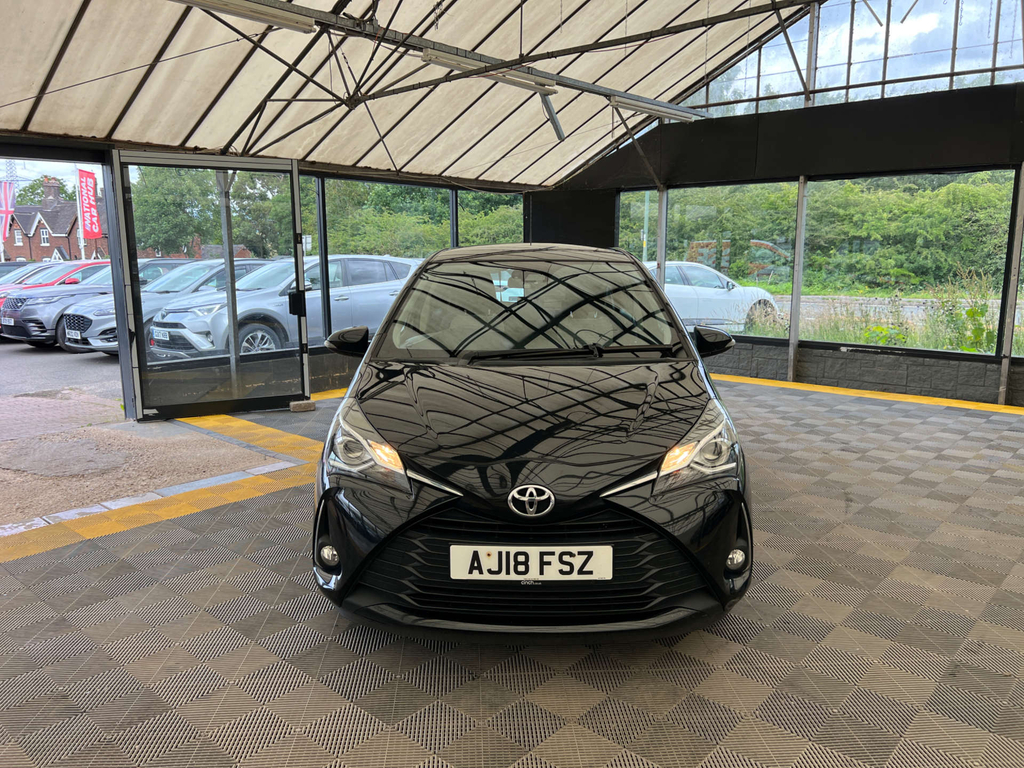 Toyota Yaris Vvt-i Icon Black #2