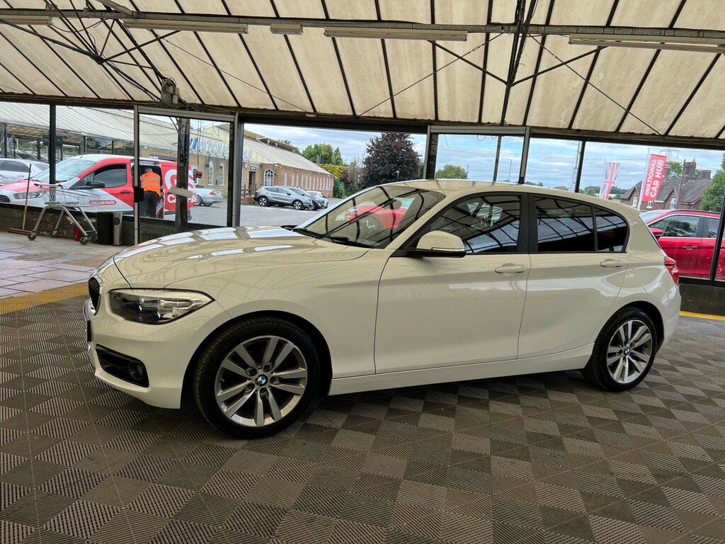 BMW 1 Series 118I Sport White #3