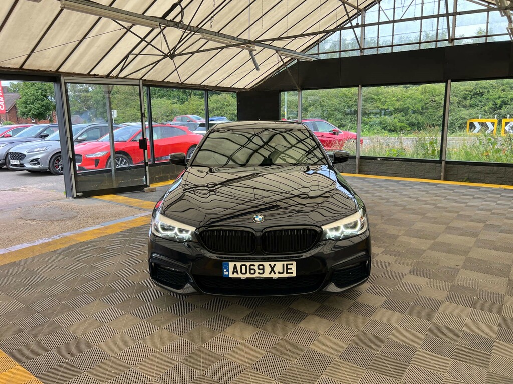 BMW 5 Series Saloon Black #2