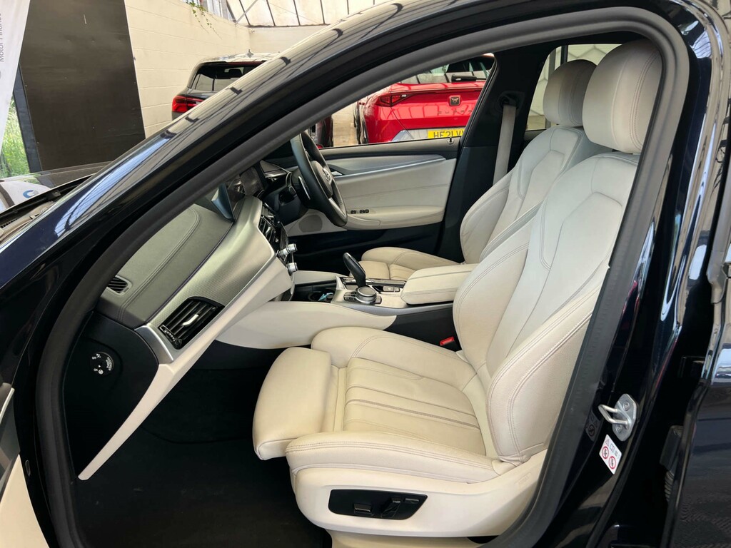 BMW 5 Series 520D M Sport Grey #17
