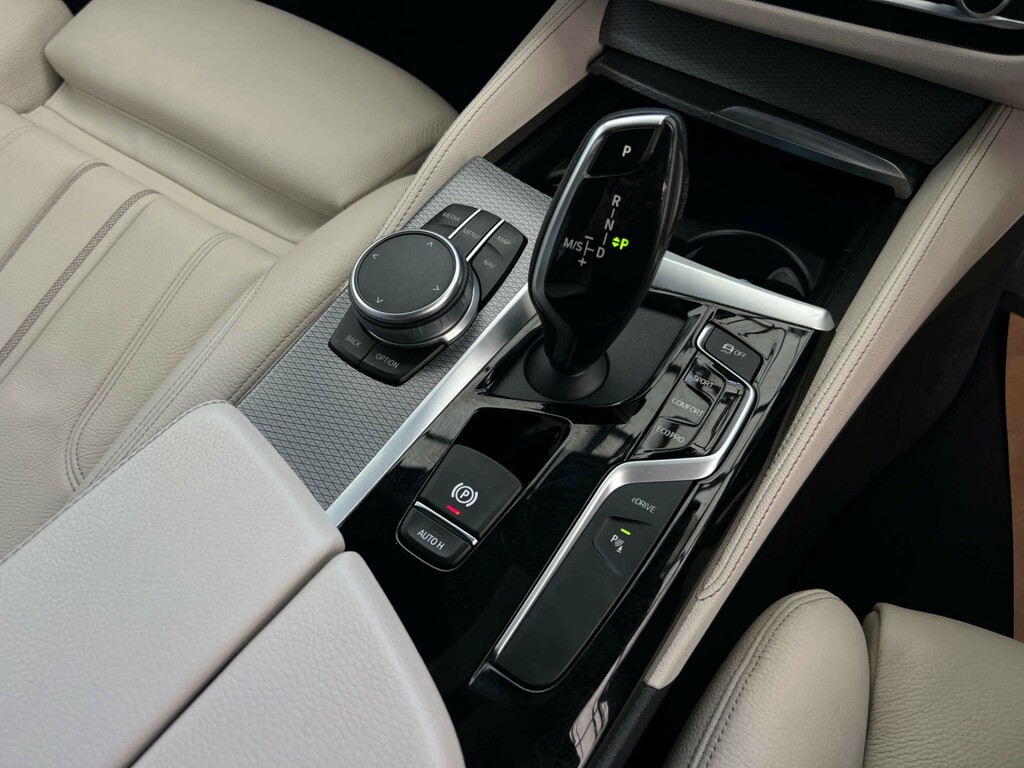 BMW 5 Series 520D M Sport Grey #16