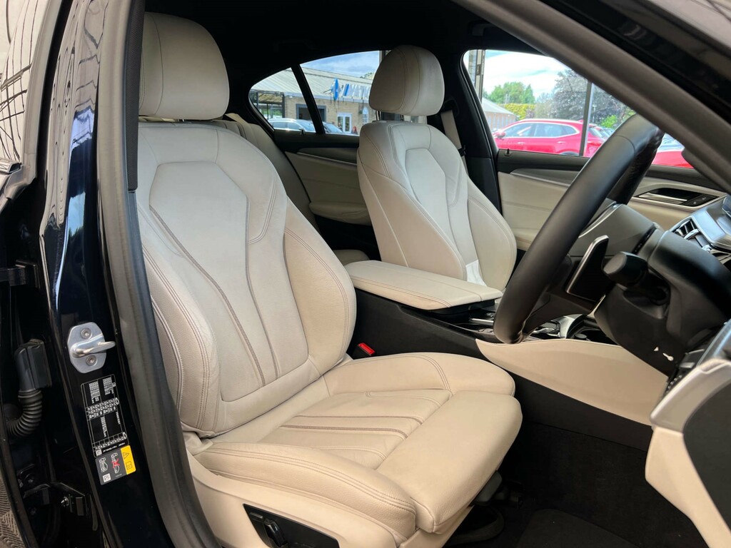 BMW 5 Series Saloon Black #6