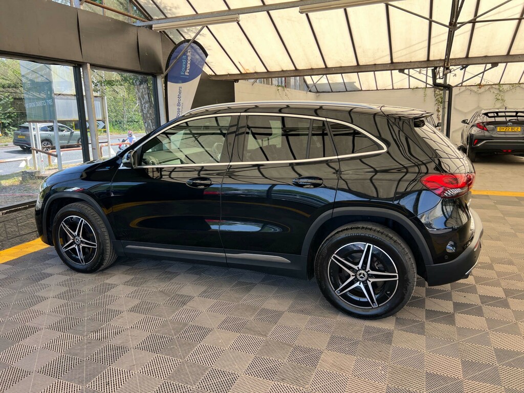Mercedes-Benz EQA Suv Black #4