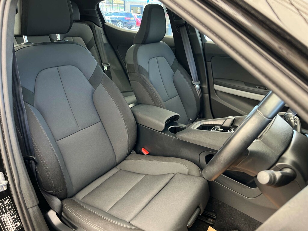 Polestar 2 Hatchback Black #6