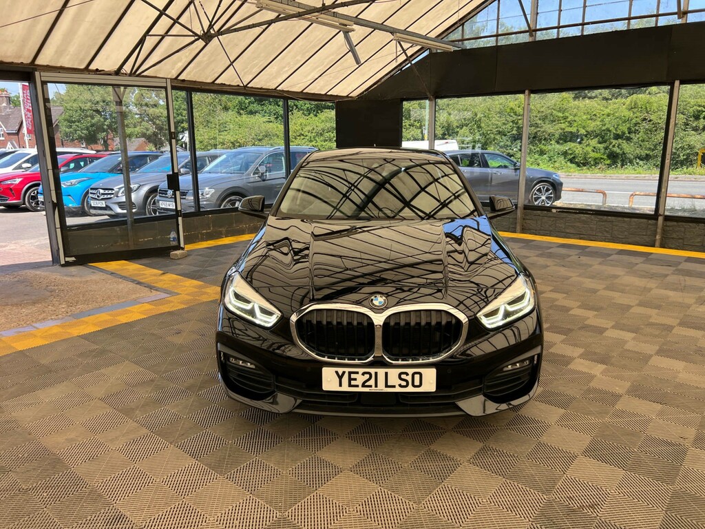 BMW 1 Series Se Black #2