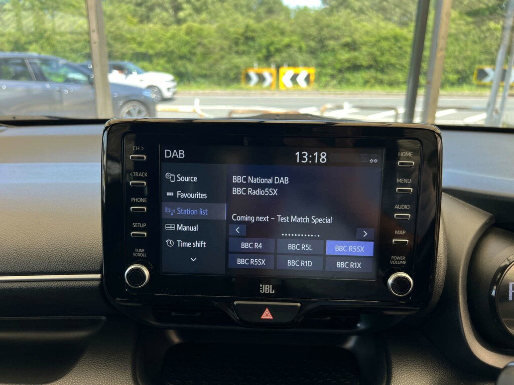 Toyota Yaris Dynamic Red #11