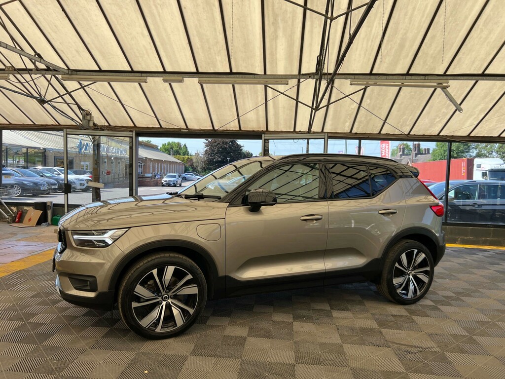 Volvo XC40 Suv BK22KFT Grey #3