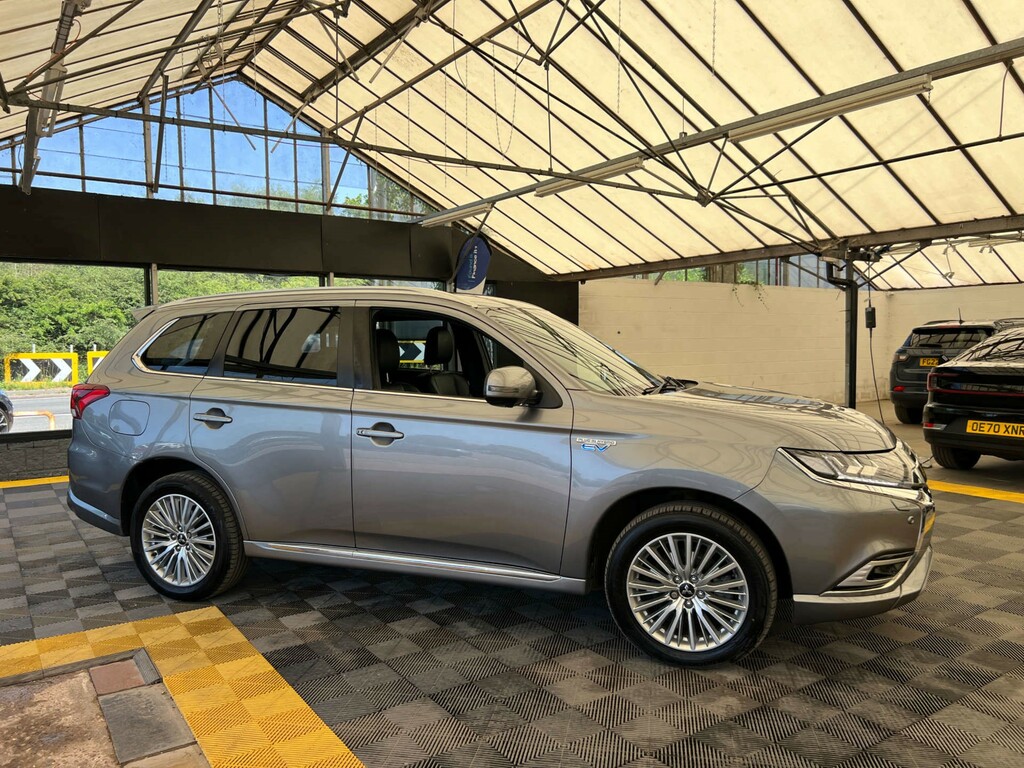 Mitsubishi Outlander Suv Grey