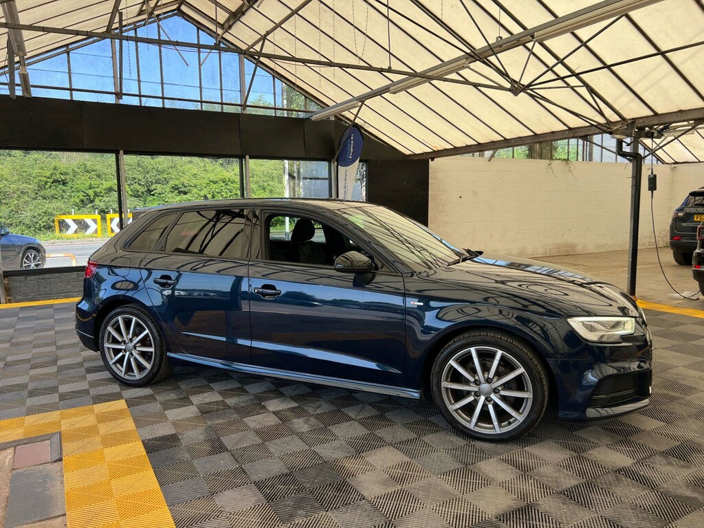 Audi A3 A3 Sportback Black Edition Tfsi Blue