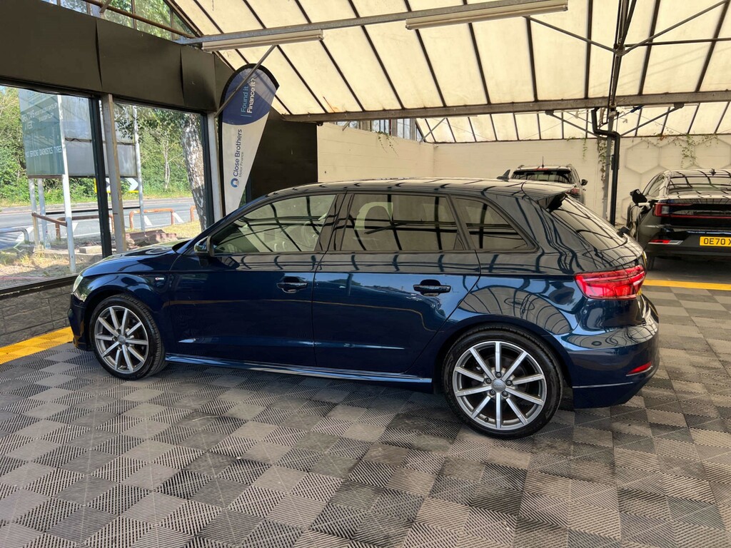 Audi A3 A3 Sportback Black Edition Tfsi Blue #4