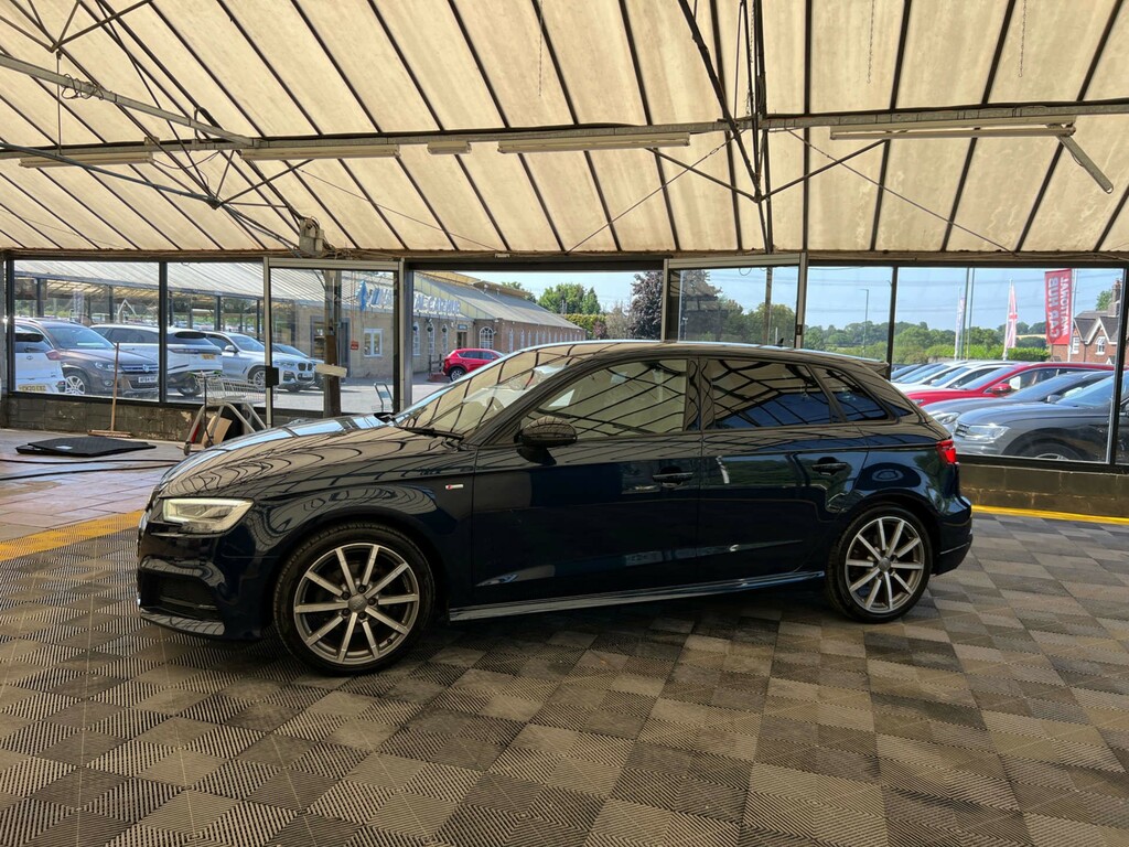 Audi A3 A3 Sportback Black Edition Tfsi Blue #3