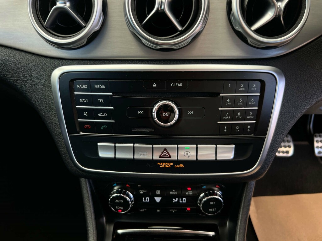 Mercedes-Benz GLA Class Gla 200 D Amg Line Premium Silver #15