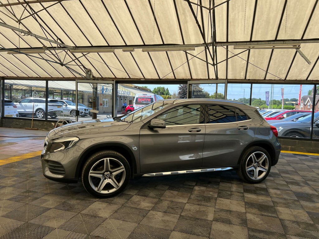 Mercedes-Benz GLA Class Suv Grey #3