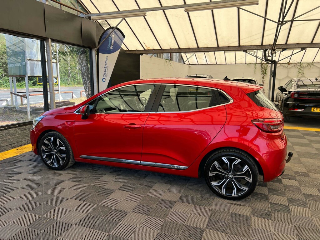 Renault Clio Hatchback Red #3