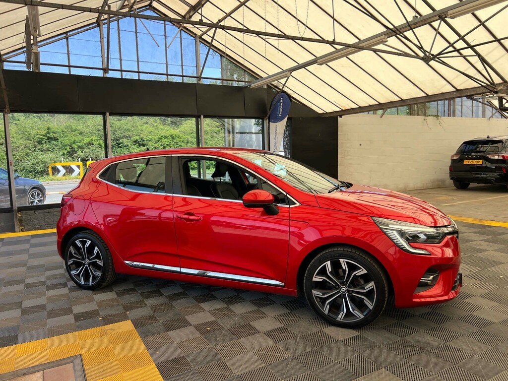 Renault Clio Hatchback Red