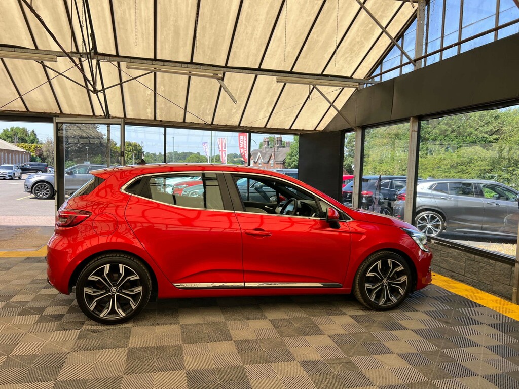 Renault Clio Hatchback Red #4