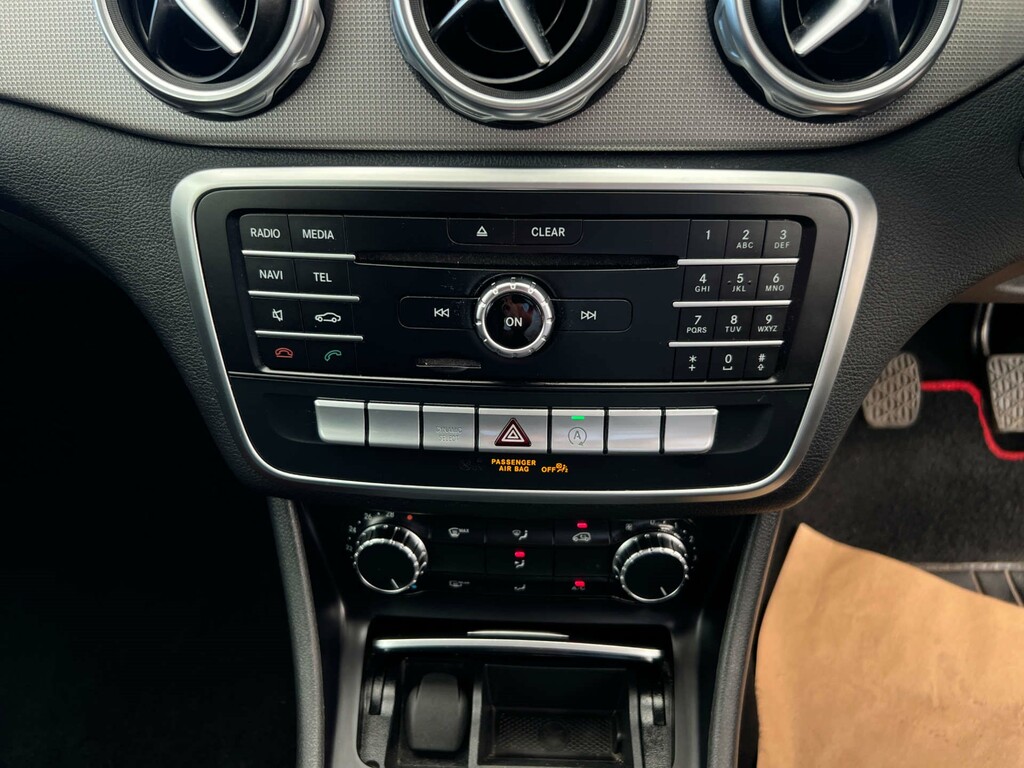 Mercedes-Benz GLA Class Gla 180 Urban Edition Grey #15