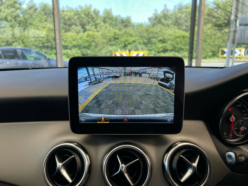 Mercedes-Benz GLA Class Gla 180 Urban Edition Grey #11