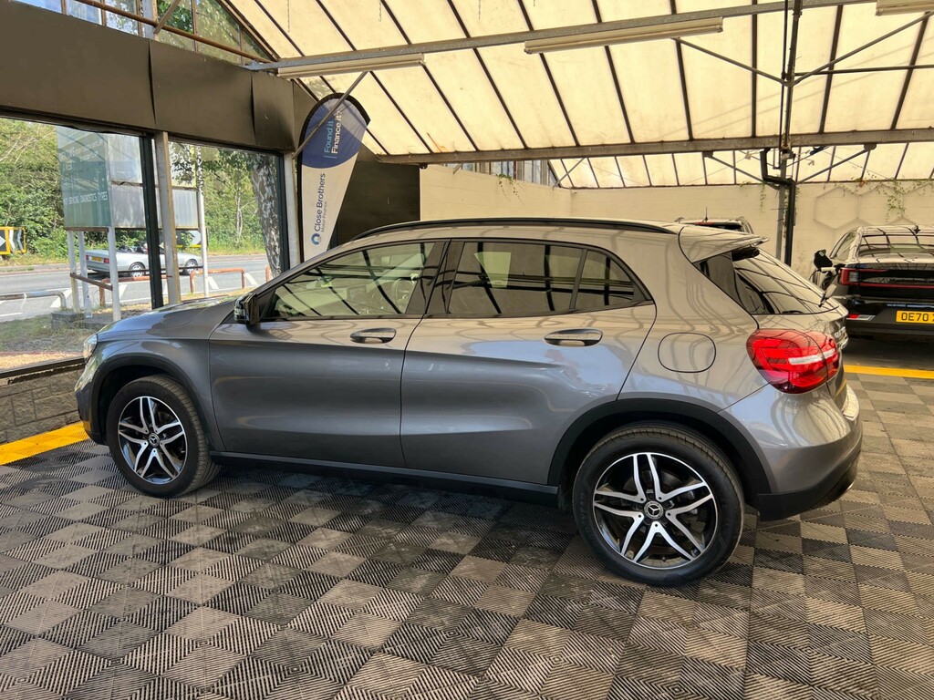 Mercedes-Benz GLA Class Gla 180 Urban Edition Grey #3