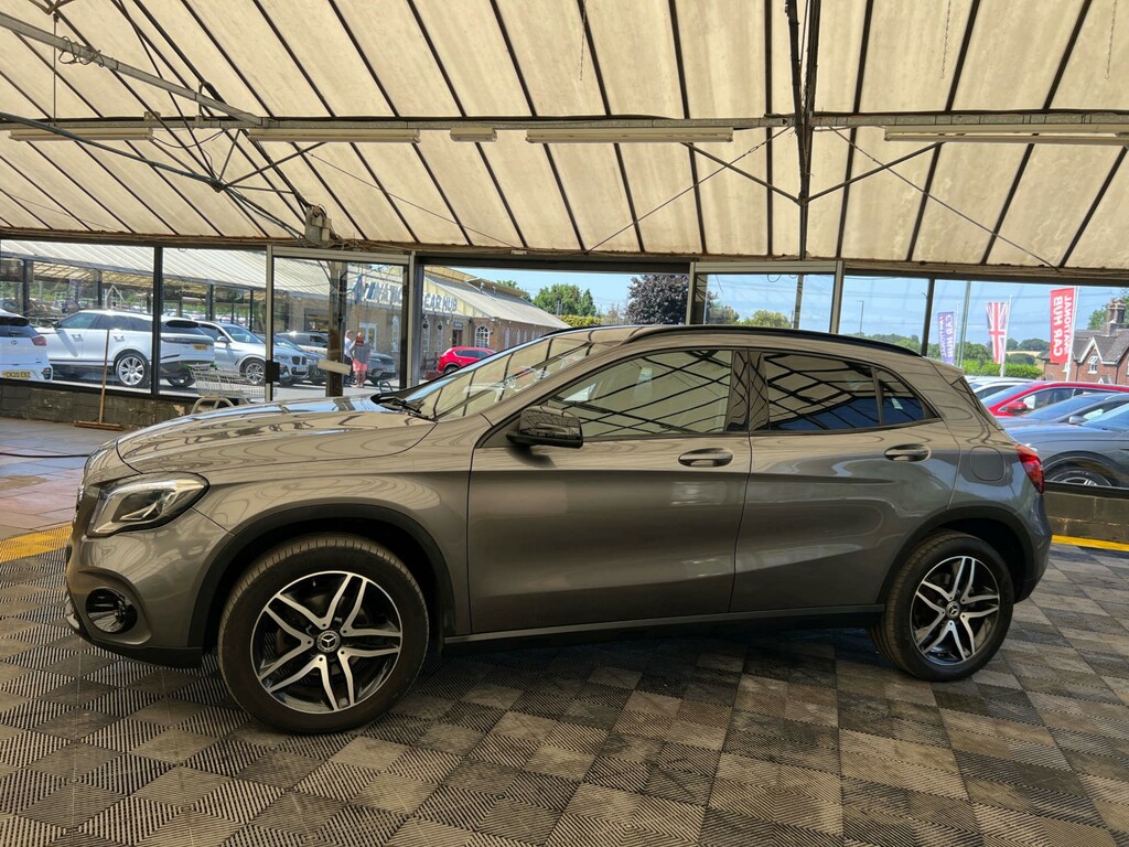 Mercedes-Benz GLA Class Gla 180 Urban Edition Grey #2