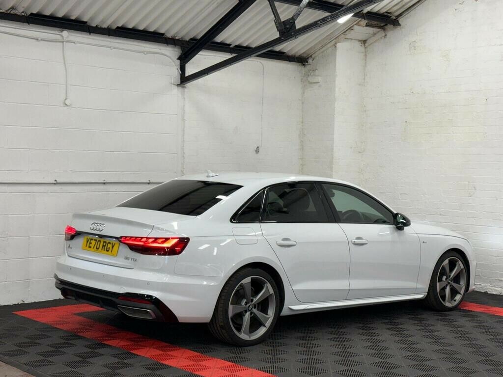 Audi A4 2.0 Tdi 35 Black Edition 202070 YE70RGY White #5