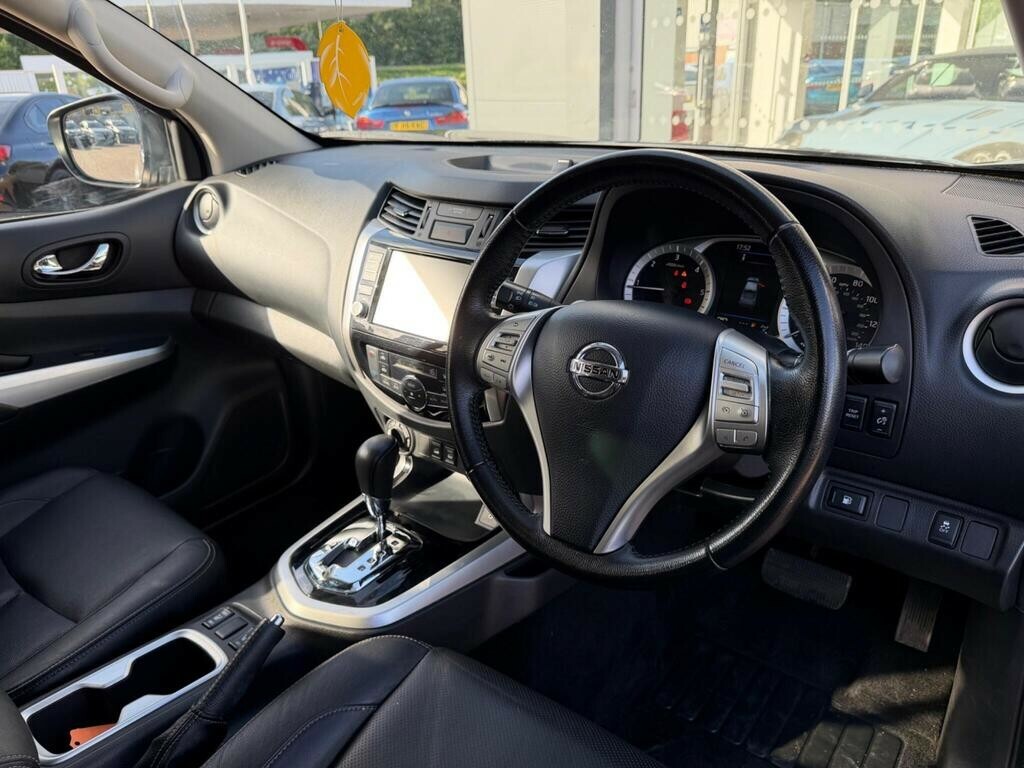 Nissan Navara 2.3 Dci Tekna 202020 Black #3