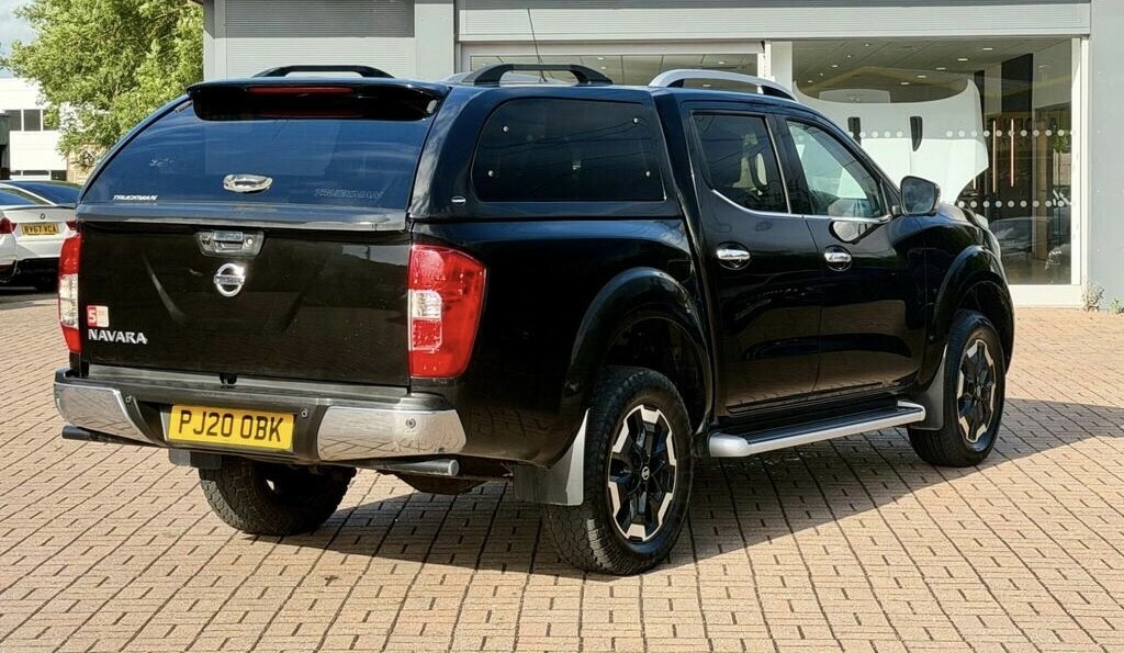 Nissan Navara 2.3 Dci Tekna 202020 Black #2