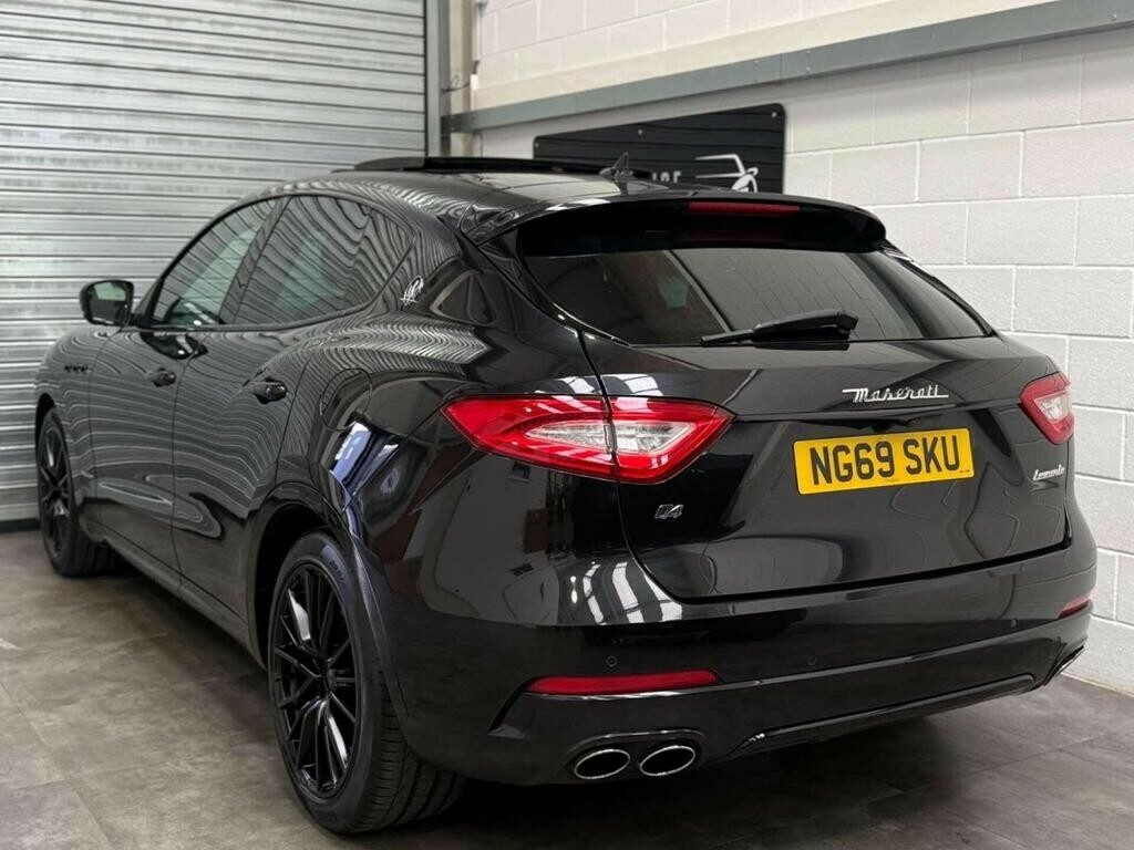 Maserati Levante 3L Null Black #7