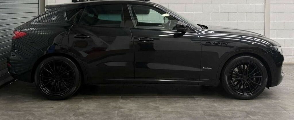 Maserati Levante 3.0 V6 Granlusso Black #4