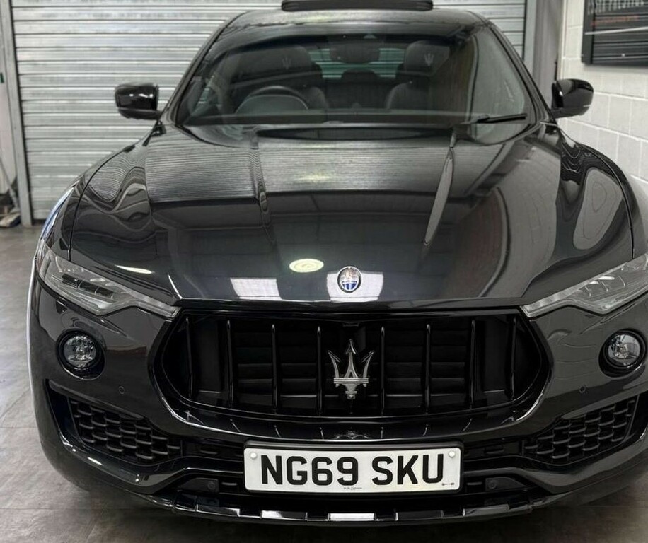 Maserati Levante 3.0 V6 Granlusso Black #2